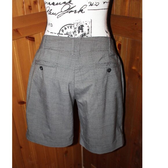 H&M Menswear Cuffed Shorts NWOT Size 8 - Picture 2 of 10